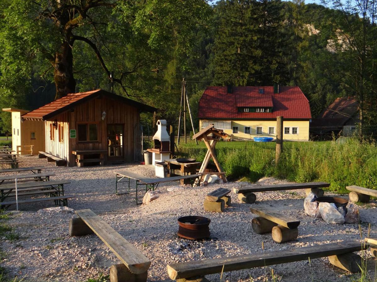 Floesserdorf Grossraming Buitenkant foto