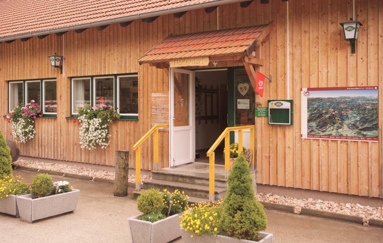 Floesserdorf Grossraming Buitenkant foto